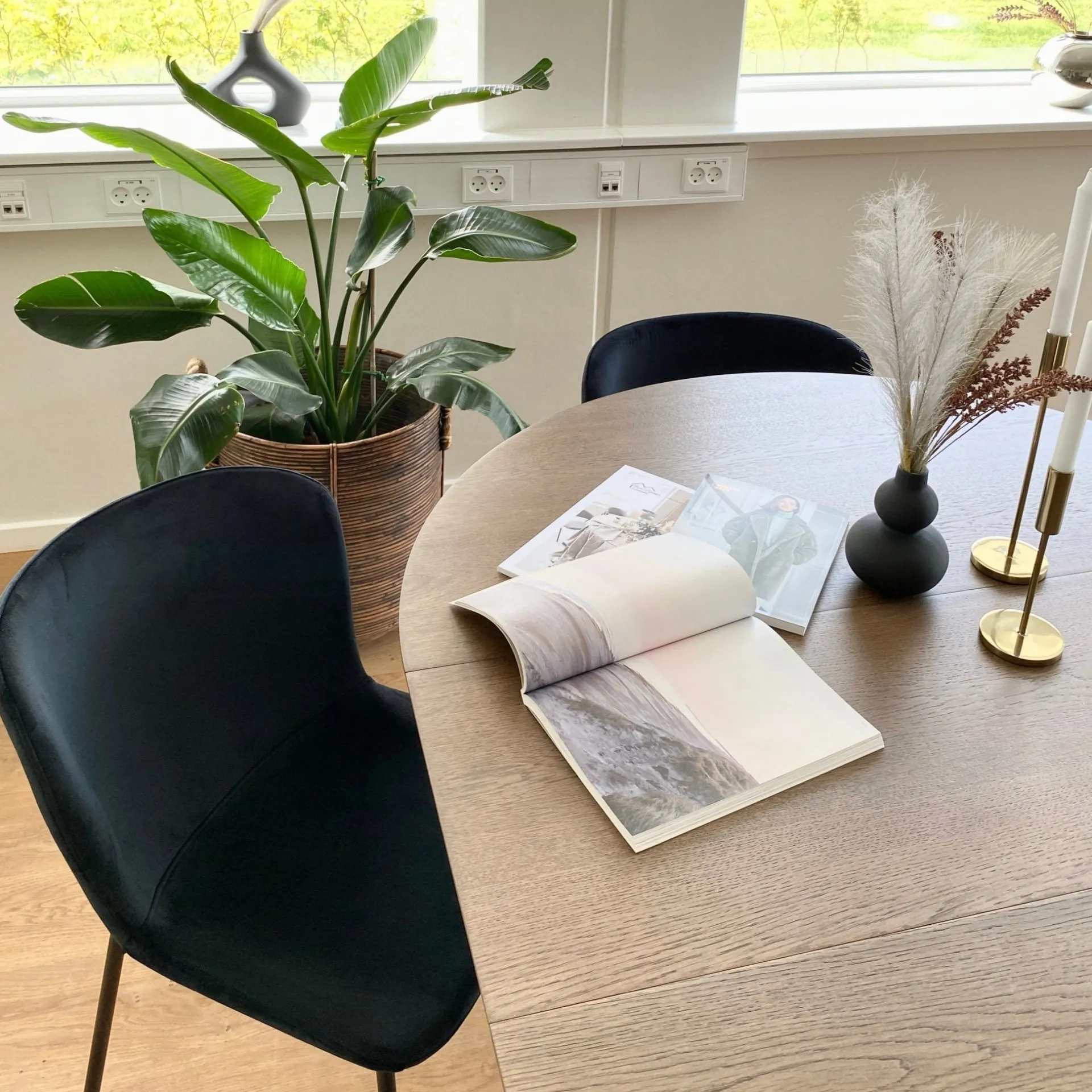 Clearance Nimara Adena spisebordsstol - Sort velour