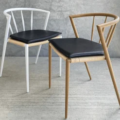 Nimara Bella - Sædehynde i sort kunstlæder