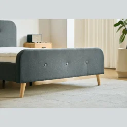 Clearance Nimara Christian sengeramme i grå 140x200 cm ekskl. sengelameller og madrasser