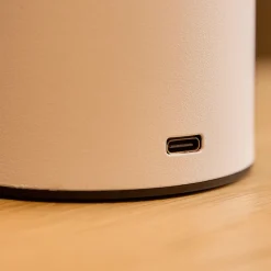 Hot Nimara Elvis LED bordlampe hvid