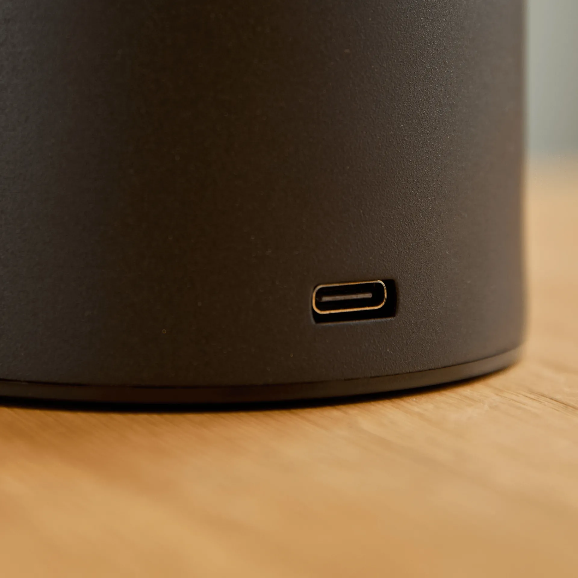 Best Nimara Elvis LED bordlampe sort