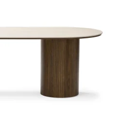 Hot Nimara Enzo ovalt spisebord med stenbordplade i beige og lamelfod i røget eg 220x100x76 cm