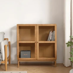 Outlet Nimara Havana egetræ vitrineskab med 2 låger -110x40x100 cm