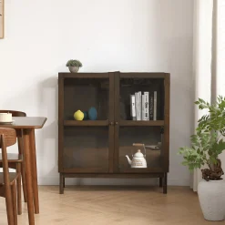 Discount Nimara Havana vitrineskab i røget eg med 2 låger - 110x40x100 cm