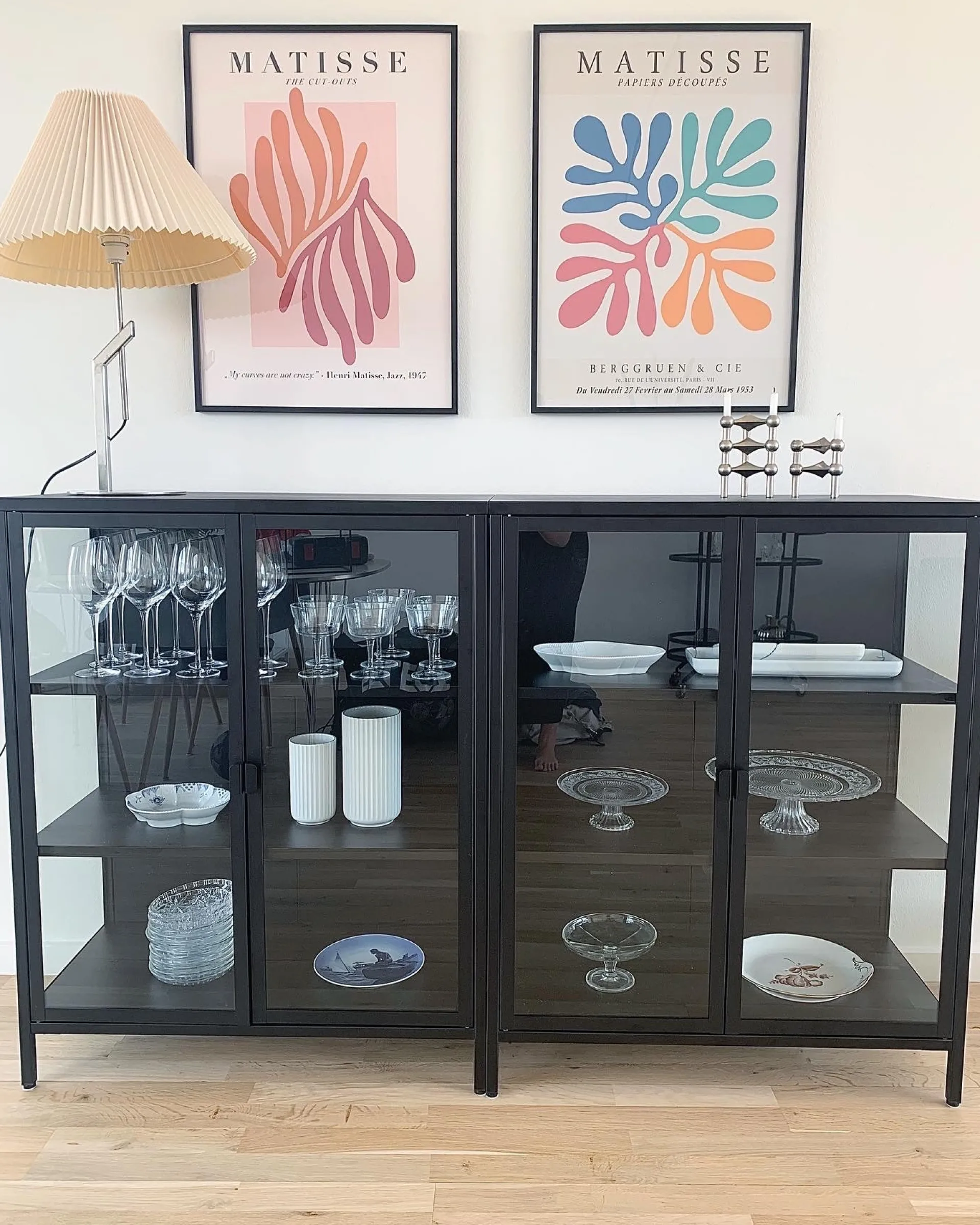 Nimara Herman glas skænk/vitrineskab - Sort metal 80x40x105 cm