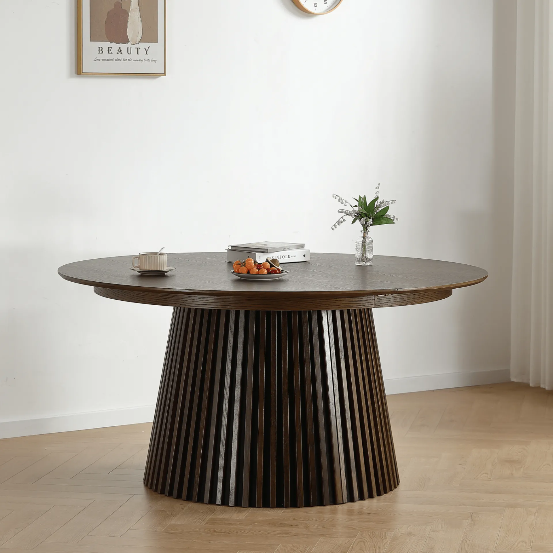 Nimara Lewis - Lamel rundt Spisebord I røget Egefiner med udtræk 150/190/230 CM - 2x tillægsplader medfølger