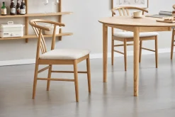 Sale Nimara Lizzie spisebordsstol i bøg med polstret sæde i beige