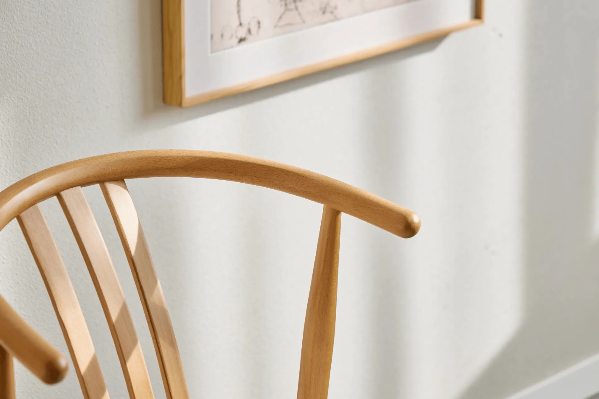 Sale Nimara Lizzie spisebordsstol i bøg med polstret sæde i beige