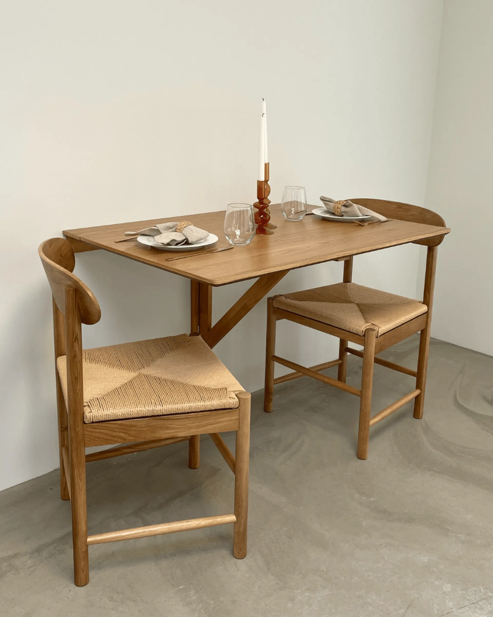 Sale Nimara Madison træstol i eg med flet sæde