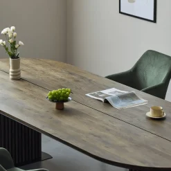 Clearance Nimara Matteo - Plankebord med lamelfod i røget massiv eg 300x120x77 cm