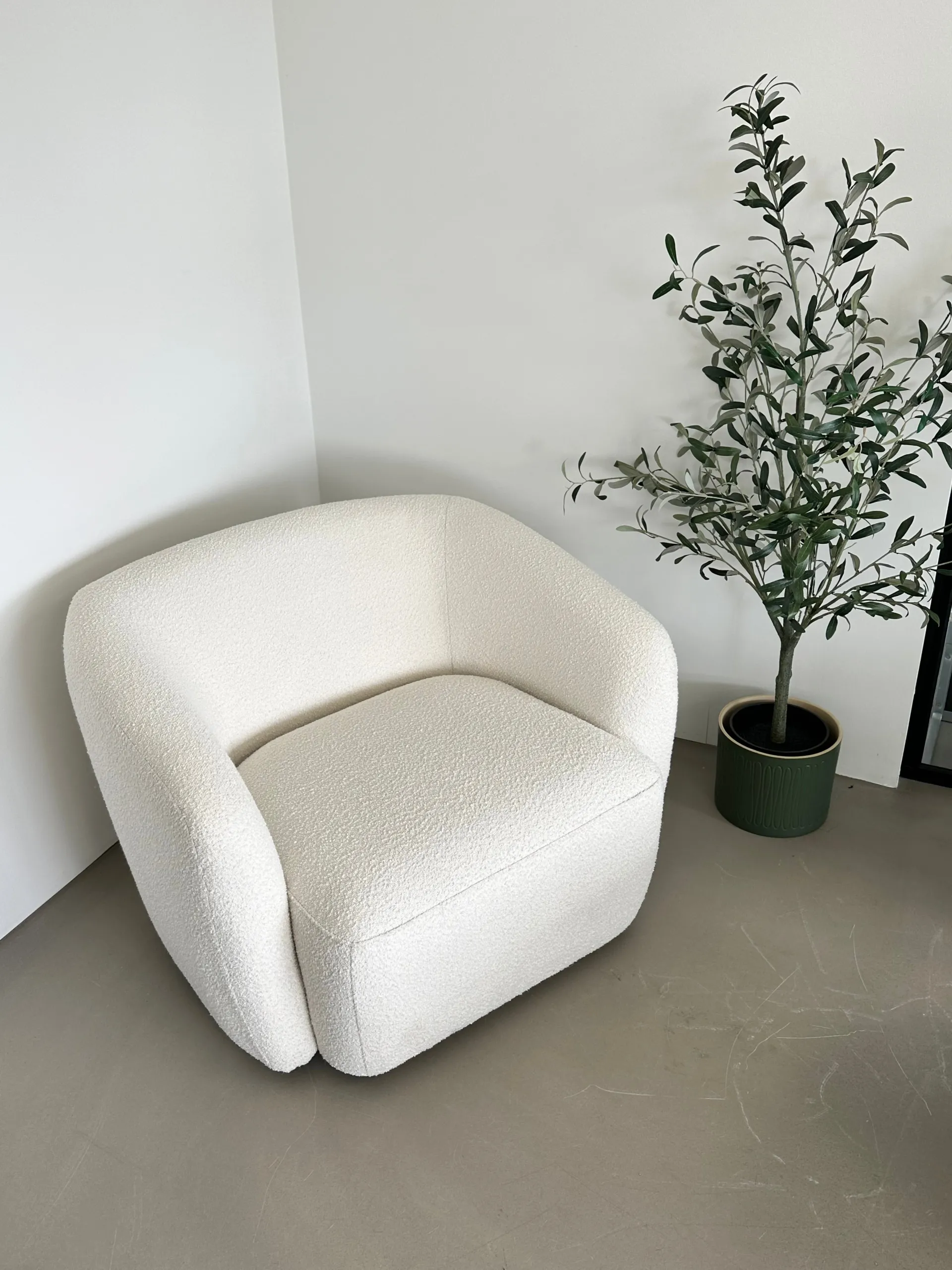 Clearance Nimara Melisa - lænestol i hvid boucle B: 92 D: 84 H: 66 cm