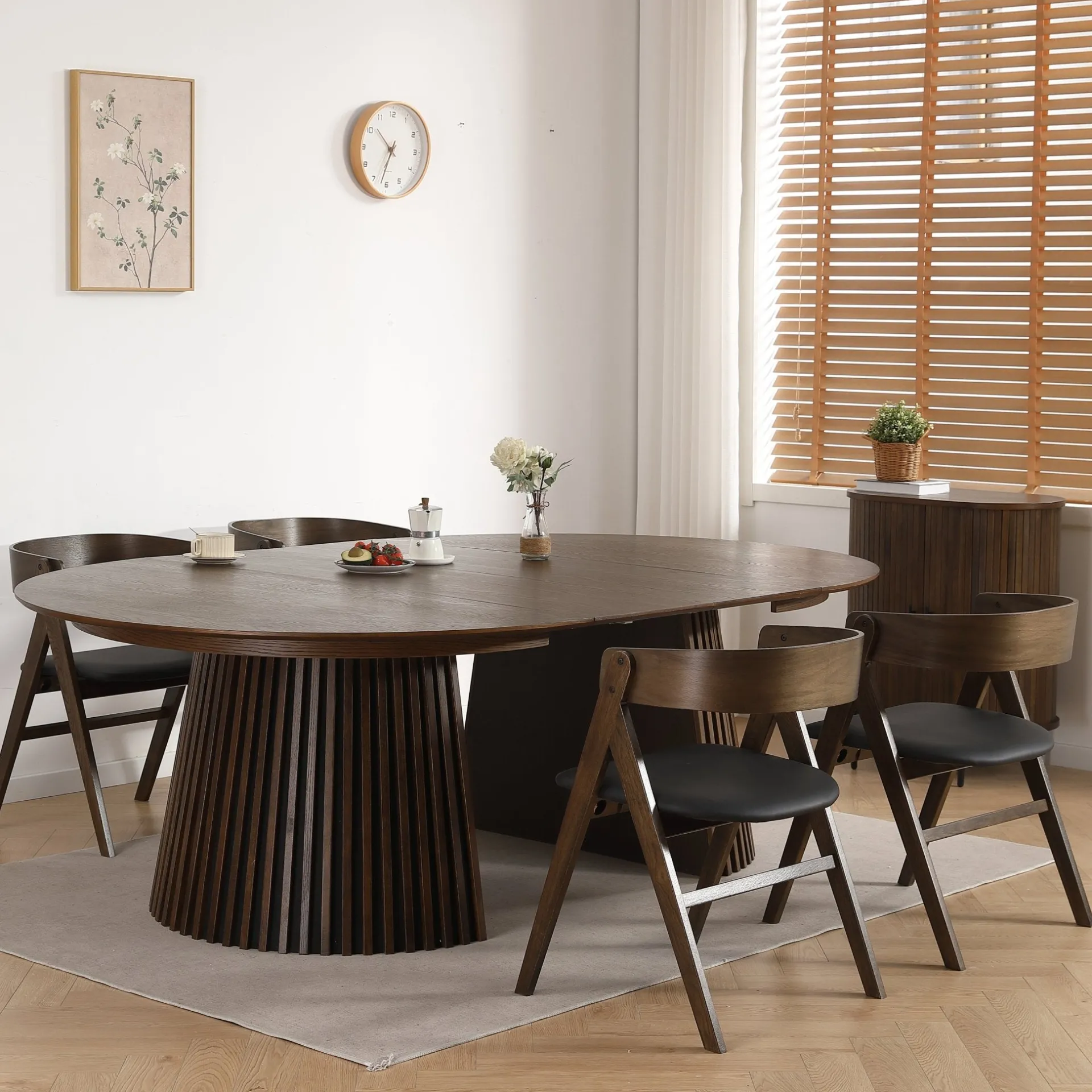 Clearance Nimara Samantha træstol i røget eg med sort PU sæde