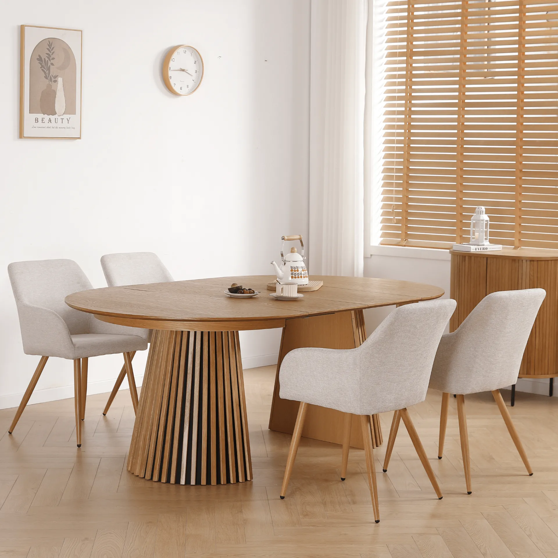 Sale Nimara Spisebordssæt - Lewis lamel spisebord Ø120 cm med udtræk i egefiner + 6 x Jenna spisebordsstole i beige