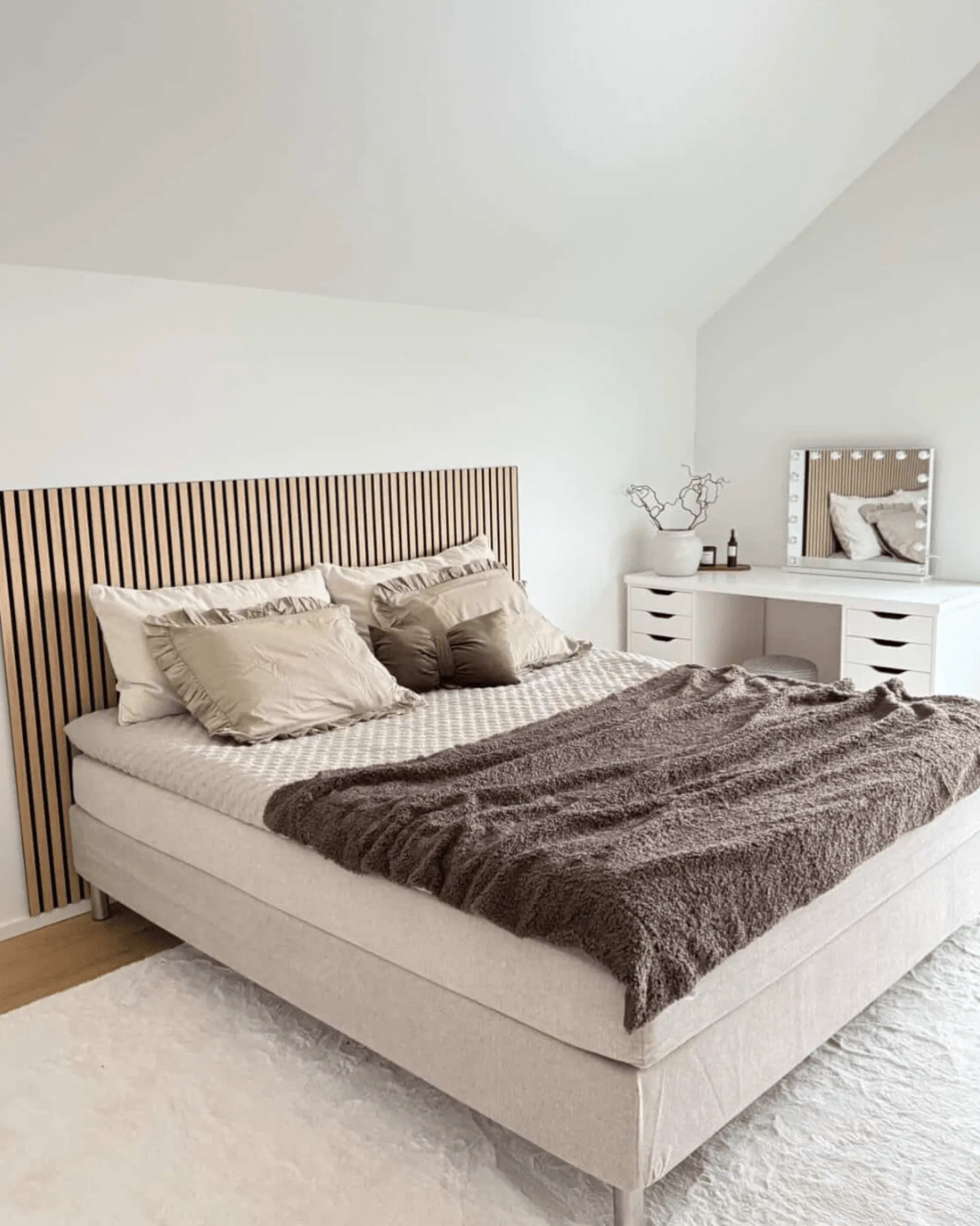 Online Nimara Theodor kontinentalseng i beige 180x200 cm inkl. chrome ben